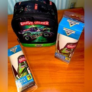 MONSTER JAM GRAVE DIGGER LUNCHBOX AND WALL DECAL BUNDLE